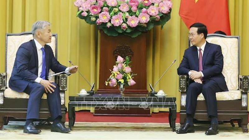 Президент Во Ван Тыонг и Секретарь Совета национальной безопасности Монголии Жадамба Энхбаяр. Фото: ВИА