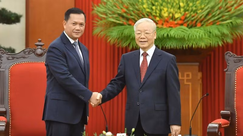 Генеральный секретарь ЦК КПВ Нгуен Фу Чонг и Премьер-министр, Заместитель председателя НПК Хун Манет. Фото: Данг Кхоа