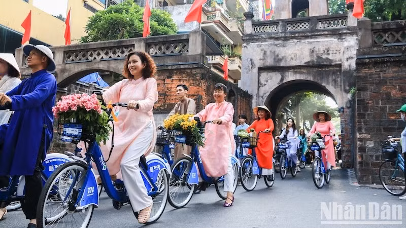 Программа направлена ​​на стимулирование спроса на туризм столицы. Фото: Нам Нгуен
