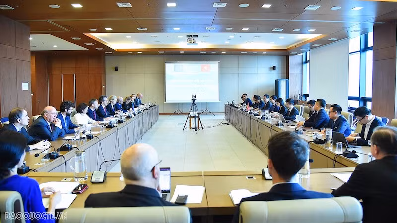 Общий вид заседания. Фото: baoquocte.vn