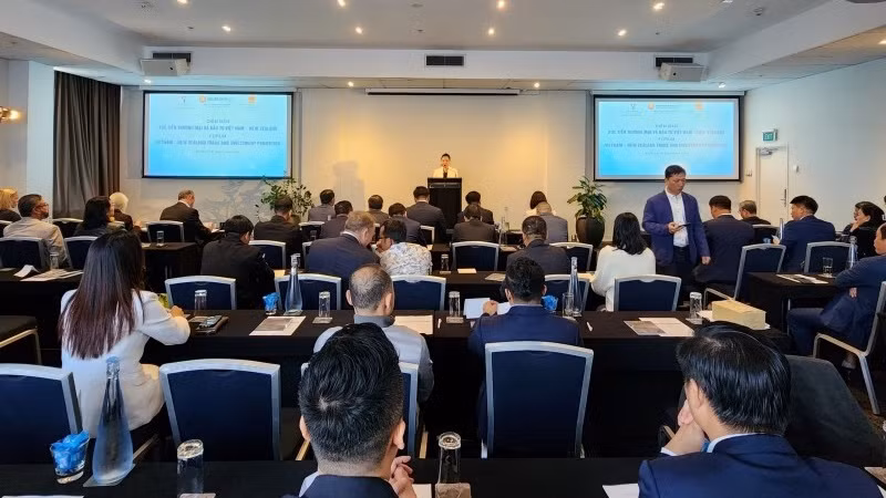 Общий вид форума по содействию торговле и инвестициям Вьетнам-Новая Зеландия. Фото: congthuong.vn