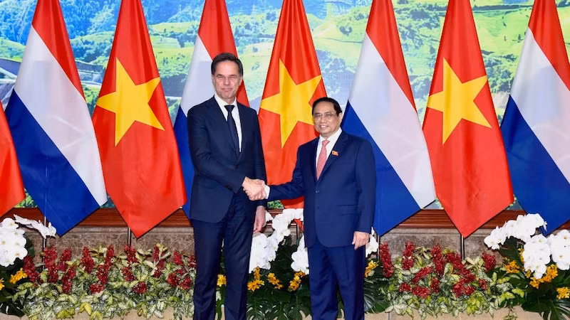 Премьер-министр Фам Минь Тьинь и Премьер-министр Нидерландов Марк Рютте. Фото: Чан Хай