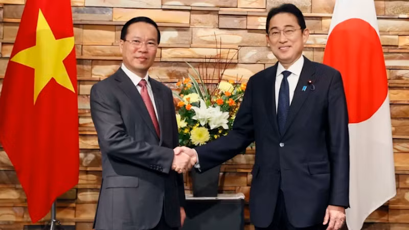 Президент Вьетнама Во Ван Тхыонг и Премьер-министр Японии Кисида Фумио. Фото: ВИА