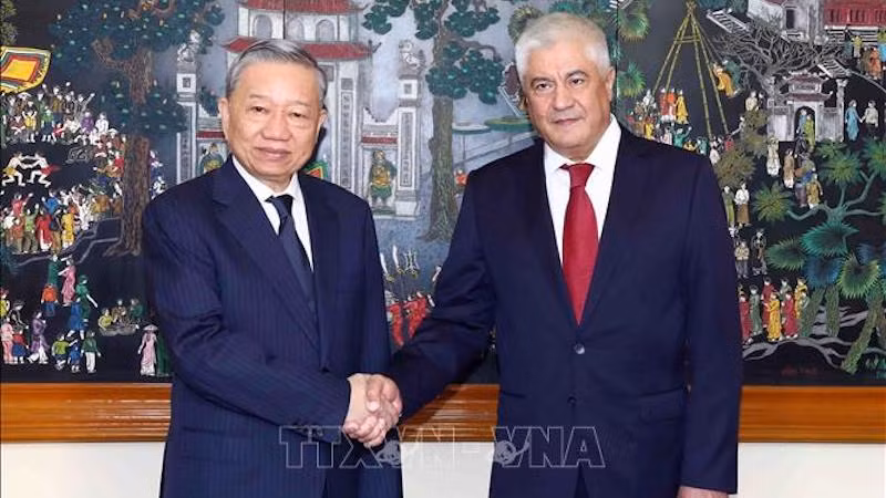 Министр общественной безопасности То Лам и Министр внутренних дел России Владимир Александрович Колокольцев. Фото: ВИА