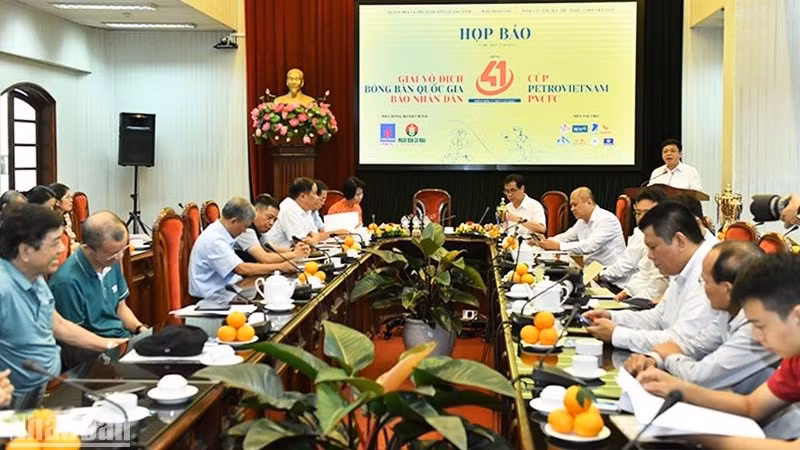 Общий вид пресс-конференции. Фото: Данг Кхоа