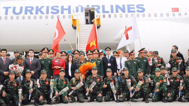 Отряд Вьетнамской народной армии, участвовавший в поисково-спасательных работах в пострадавших от землетрясения регионах в Турции. Фото: ВИА