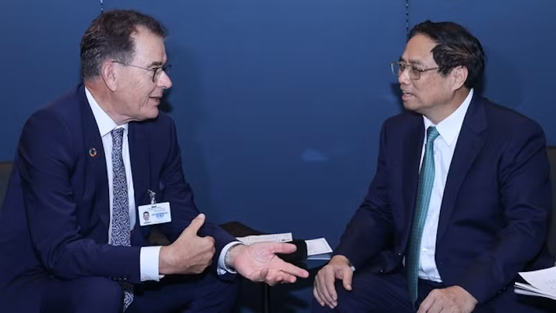 Премьер-министр Фам Минь Тьинь и Генеральный директор ЮНИДО. Фото: VGP