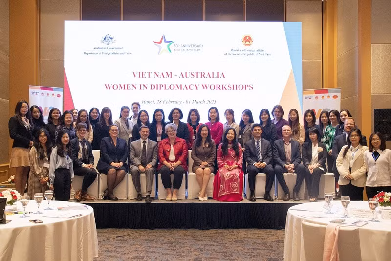 Участники семинаров. Фото: baoquocte.vn