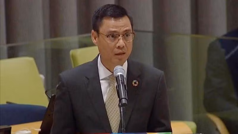 Посол Данг Хоанг Жанг выступает на общих прениях. Фото: ВИА