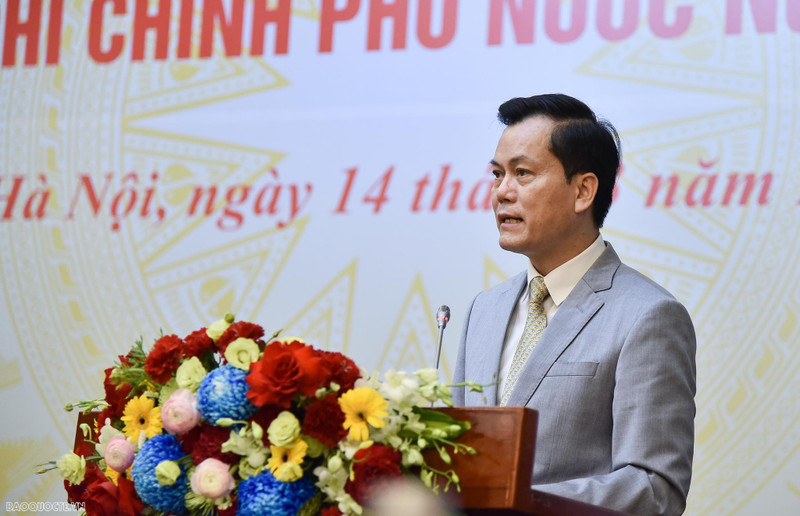 Замминистра иностранных дел Ха Ким Нгок выступает на конференции. Фото: baoquocte.vn