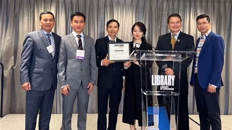 Представители программы «Книги сострадания и Дом мудрости». Фото: ВИА