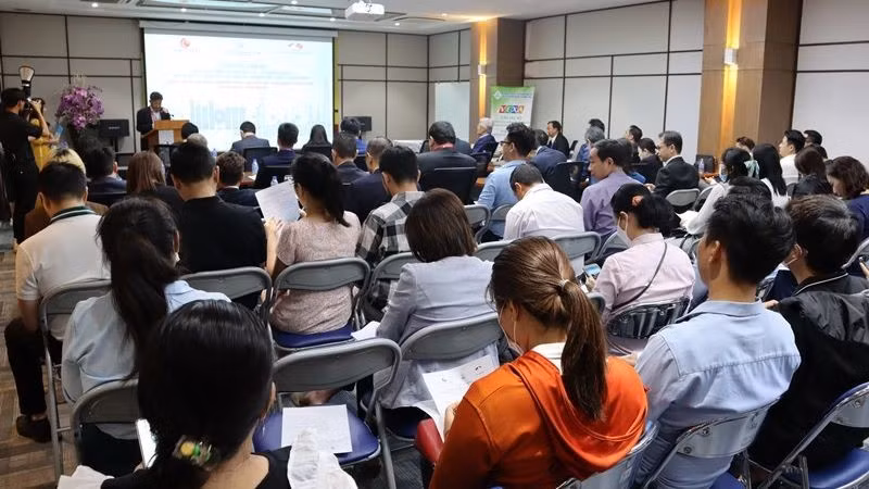 Общий вид конференции.