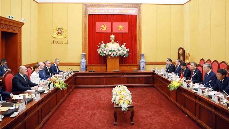 Общий вид переговоров. Фото: ВИА