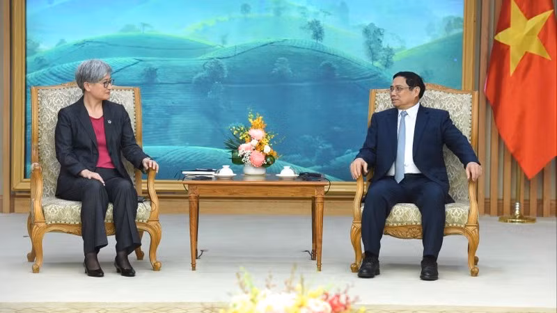 Премьер-министр Фам Минь Тьинь и Министр иностранных дел Австралии Пенни Вонг. Фото: Чан Хай