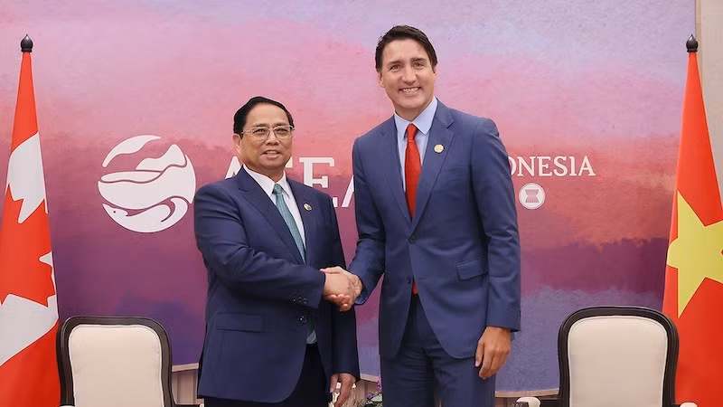 Премьер-министр Фам Минь Тьинь и Премьер-министр Канады Джастин Трюдо. Фото: ВИА