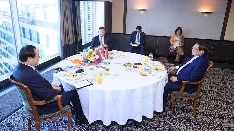 Общий вид рабочего завтрака. Фото: ВИА