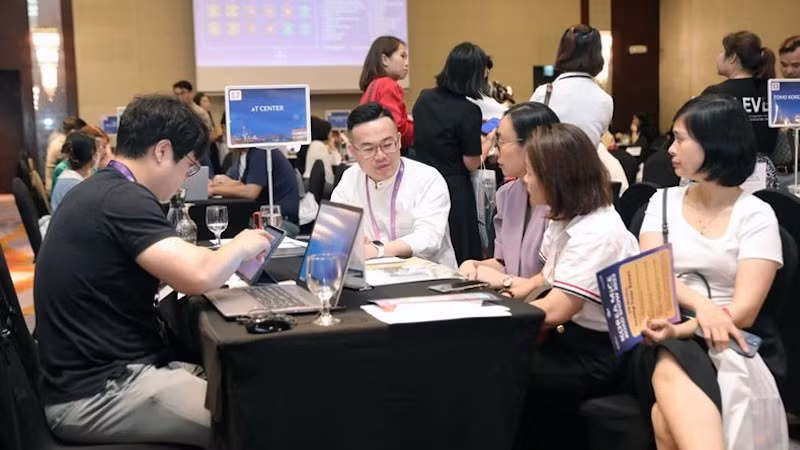 Данное мероприятие дало возможность установить связи между туристическими предприятиями двух стран.