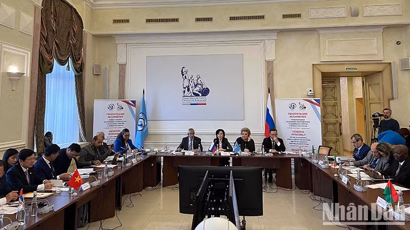 Общий вид заседания. Фото: Суан Хынг