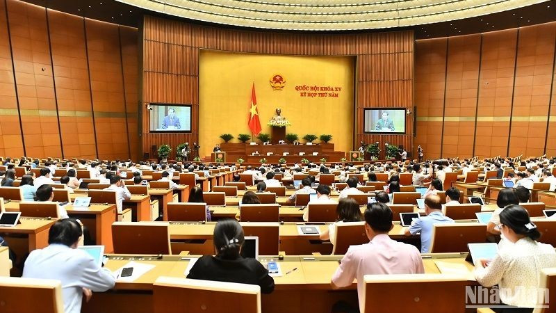 Общий вид заседания 23 мая. Фото: Данг Кхоа