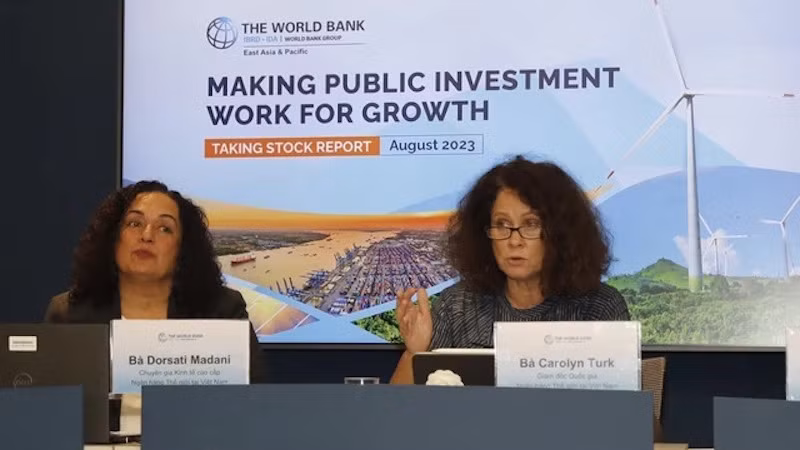 Директор Всемирного банка во Вьетнаме Кэролин Терк выступает на мероприятии, посвященном обнародованию отчета. Фото: ВИА