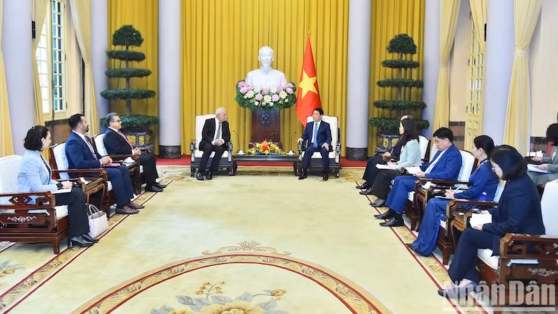 Общий вид приема. Фото: Тхюи Нгуен