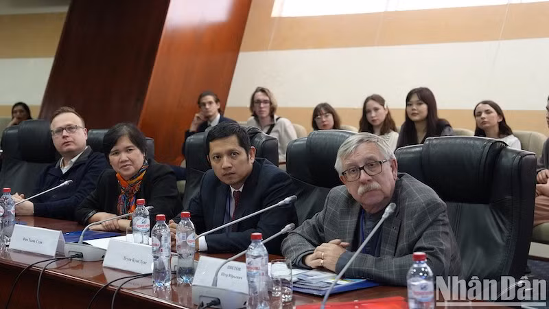 Члены жюри конкурса. Фото: Суан Хынг Члены жюри конкурса. Фото: Суан Хынг