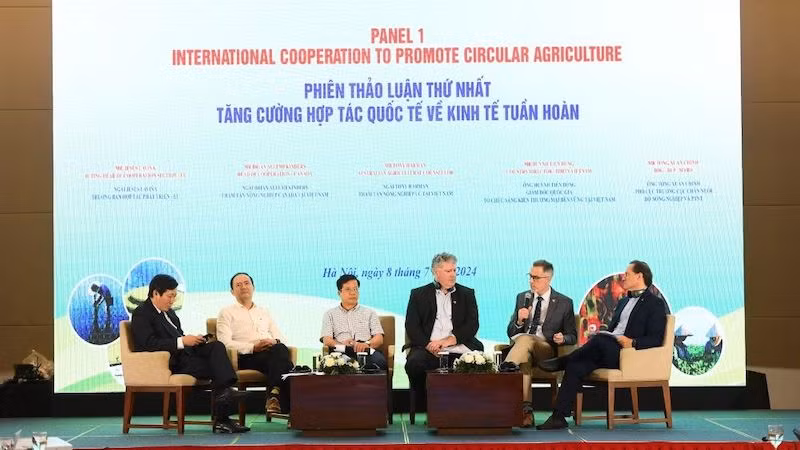 Участники диалога. Фото: ВИА