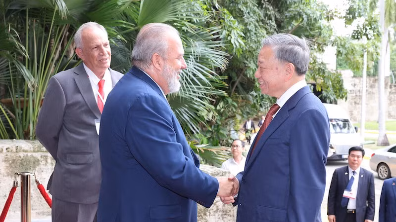 Генеральный секретарь ЦК КПВ, Президент и Премьер-министр Кубы Мануэль Марреро Крус. Фото: ВИА