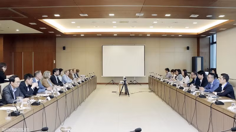 Общий вид рабочей встречи. Фото: baoquocte.vn