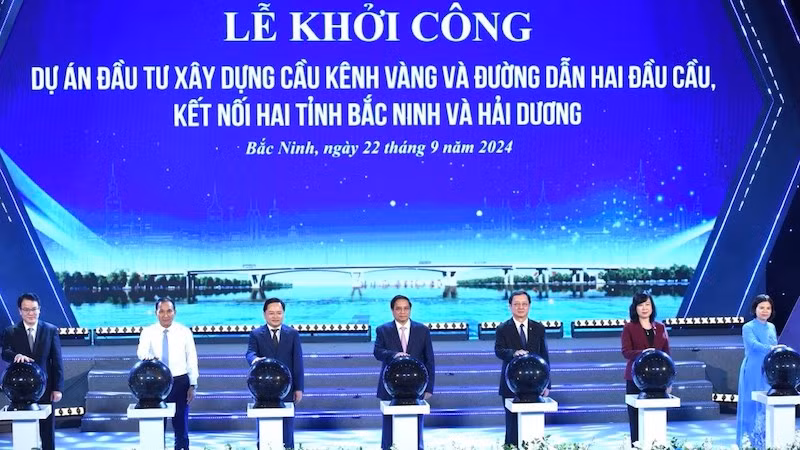 Церемония закладки фундамента инвестиционного проекта по строительству моста Кеньванг. Фото: Чан Хай