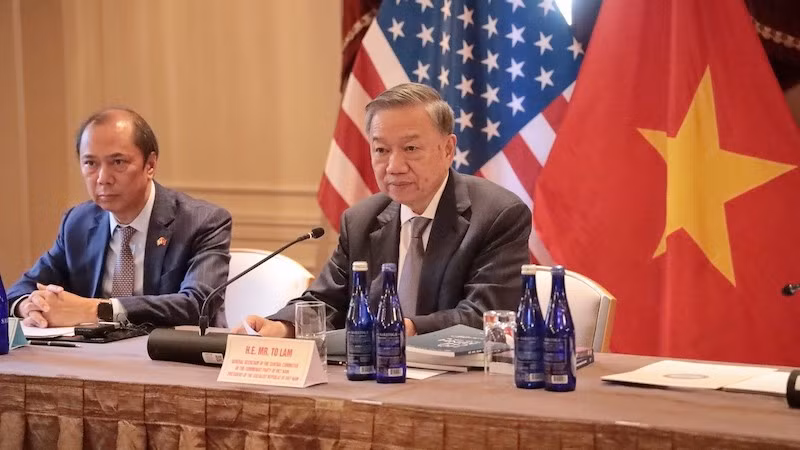 Генеральный секретарь ЦК КПВ, Президент То Лам выступает на встрече. Фото: ВИА