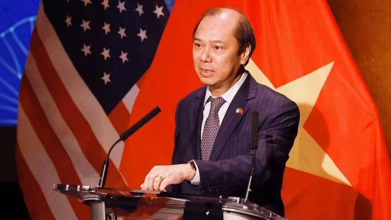 Посол Нгуен Куок Зунг выступает на церемонии, посвященной годовщине поднятия отношений между Вьетнамом и США на уровень всеобъемлющего стратегического партнерства (сентябрь 2024 г). Фото: ВИА
