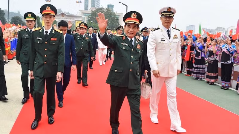 Церемония встречи делегации Министерства обороны Вьетнама во главе с Министром Фан Ван Жангом. Фото: ВИА