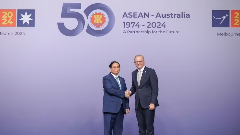 Премьер-министр Фам Минь Тьинь и Премьер-министр Австралии Энтони Альбанезе. Фото: VGP