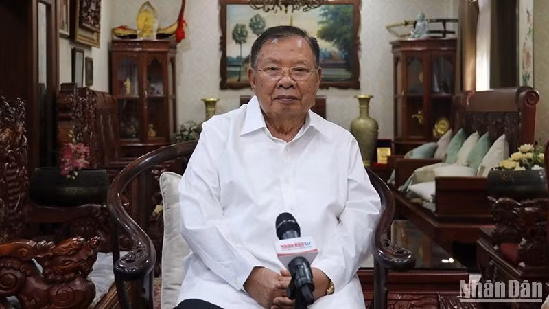 Бывший Генеральный секретарь ЦК НРПЛ, Президент Лаоса Буннянг Ворачит. Фото: Чинь Зунг