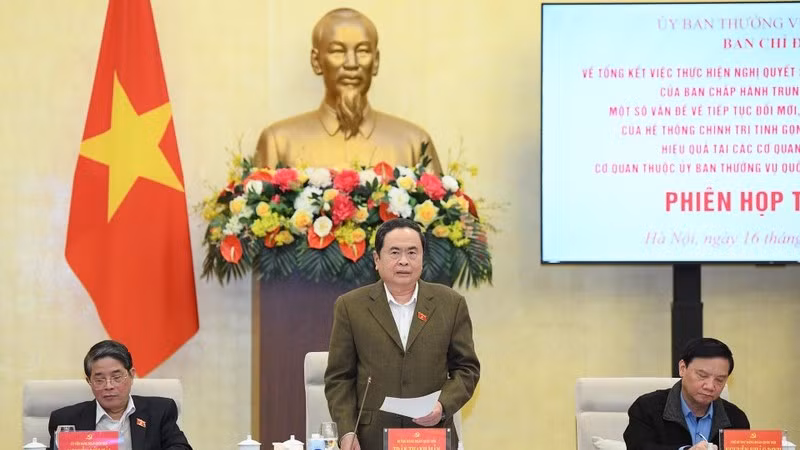 Председатель НС Чан Тхань Ман выступает на заседании. Фото: Зюи Линь