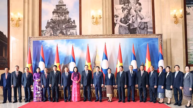 Члены делагаций НС Вьетнама и НА Лаоса. Фото: ВИА