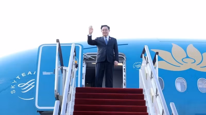 Председатель НС Выонг Динь Хюэ и вьетнамская высокопоставленная делегация успешно завершили официальный визит в Китай. Фото: ВИА