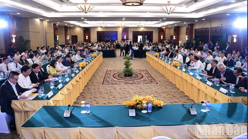 Общий вид семинара. Фото: Тхэ Зыонг