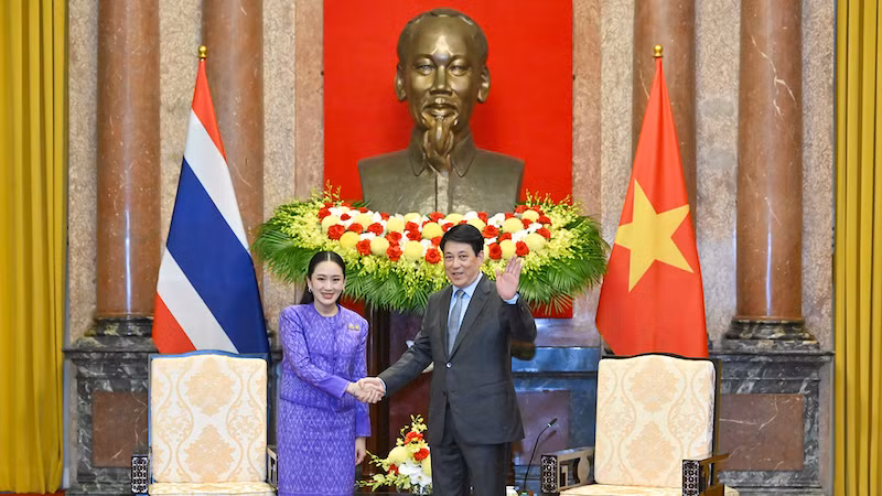 Президент Лыонг Кыонг и Премьер-министр Таиланда Пхэтхонгтхан Чинават. Фото: Тхюи Нгуен