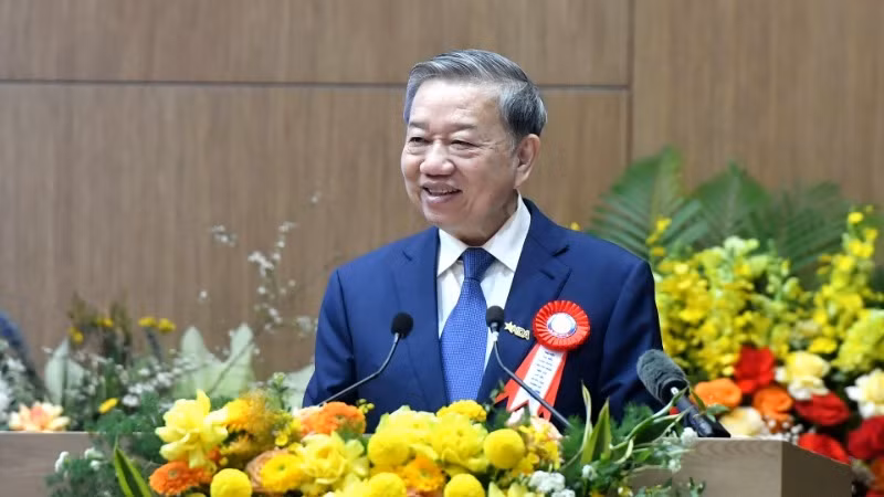 Генеральный секретарь ЦК КПВ То Лам выступает на конференции. Фото: Данг Кхоа