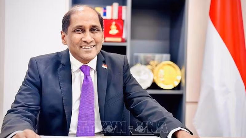 Посол Сингапура во Вьетнаме Джая Ратнам. Фото: ВИА