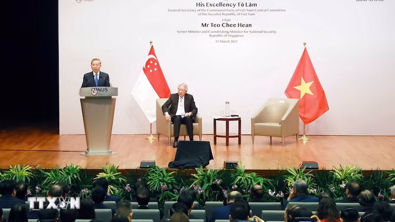 Генеральный секретарь ЦК КПВ То Лам выступает с политической речью. Фото: ВИА