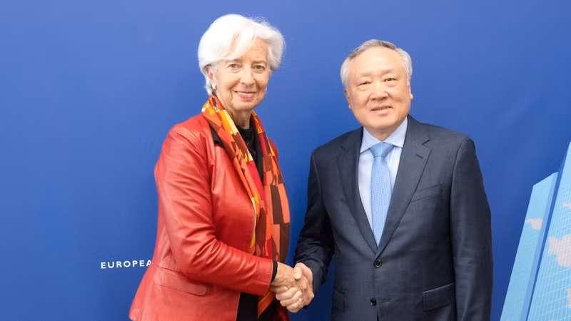 Постоянный вице-премьер Нгуен Хоа Бинь и Председатель ЕЦБ Кристин Лагард. Фото: VGP