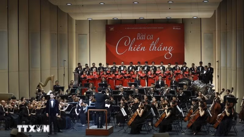 Программа направлена на прославление гуманистических ценностей и дружбы между Вьетнамом и Россией. Фото: ВИА