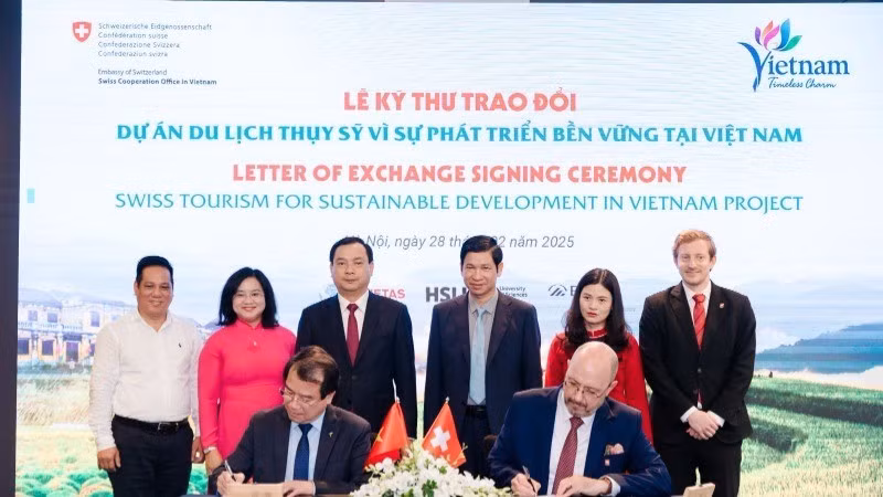 Церемония подписания обменных писем.