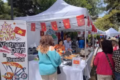 Вьетнамский стенд на благотворительной ярмарке «ASEAN Plus Friends Bazaar».