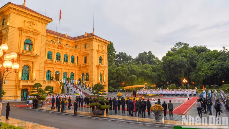 Общий вид церемонии встречи. Фото: Тхэ Дай