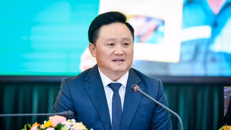 Заместитель главного редактора газеты «Нянзан» Фан Ван Хунг ответил на вопросы прессы.