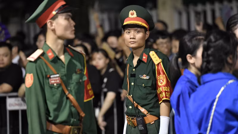 Строго обеспечивается безопасность.